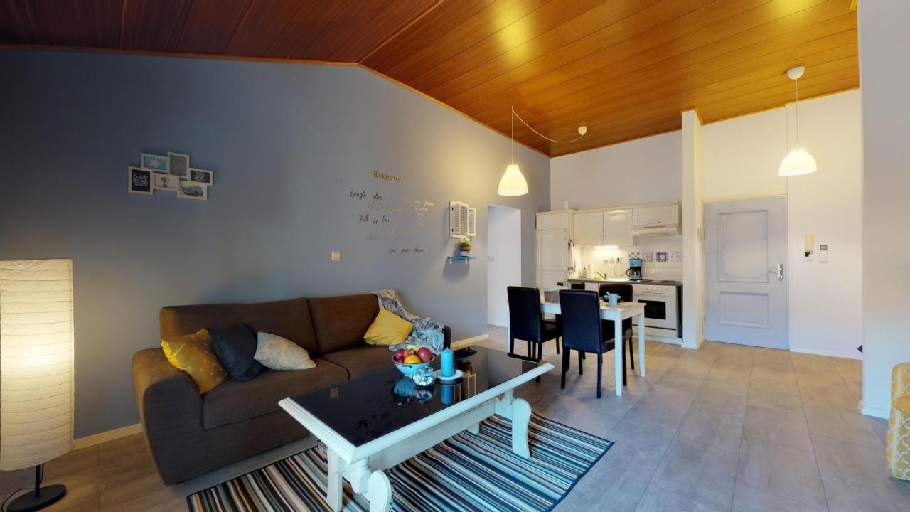 Nina Deluxe Superior 5 Star Apartment, Your Piece Of Heaven By The Sea & Park Новиград Экстерьер фото