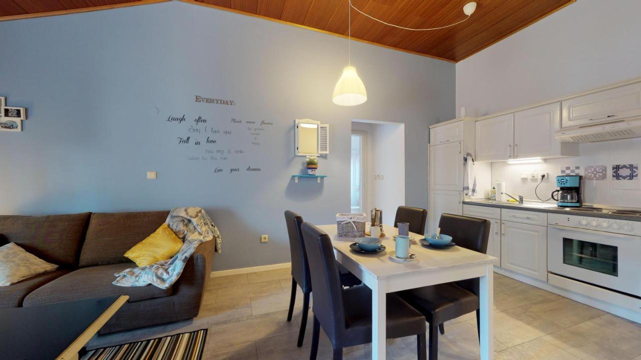 Nina Deluxe Superior 5 Star Apartment, Your Piece Of Heaven By The Sea & Park Новиград Экстерьер фото
