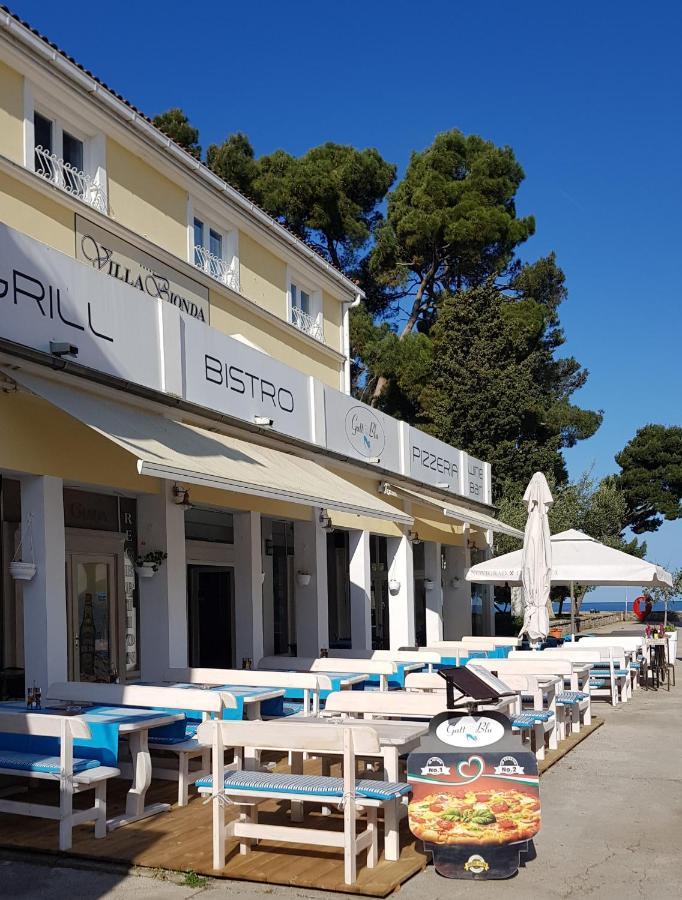 Nina Deluxe Superior 5 Star Apartment, Your Piece Of Heaven By The Sea & Park Новиград Экстерьер фото