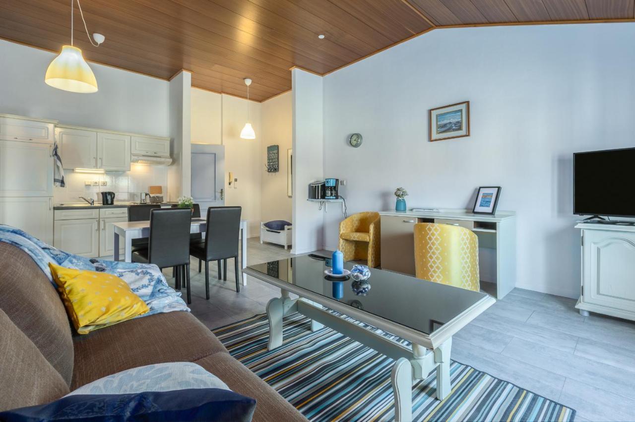 Nina Deluxe Superior 5 Star Apartment, Your Piece Of Heaven By The Sea & Park Новиград Экстерьер фото