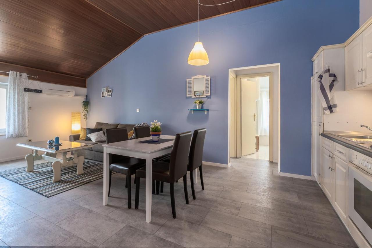 Nina Deluxe Superior 5 Star Apartment, Your Piece Of Heaven By The Sea & Park Новиград Экстерьер фото
